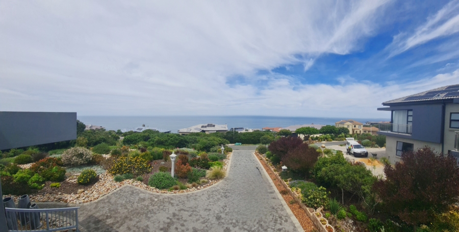 3 Bedroom Property for Sale in Village On Sea Western Cape